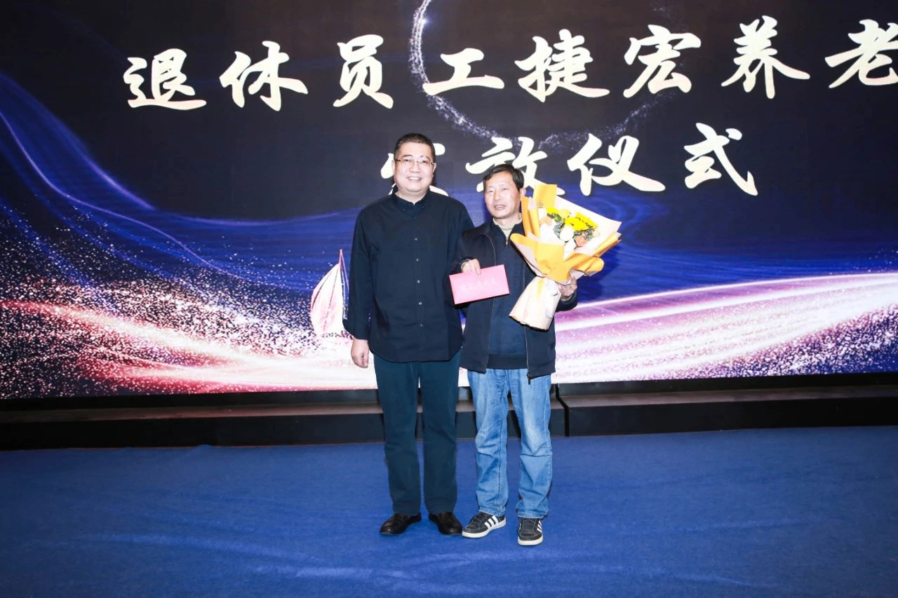 下载 (4).png